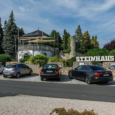 Steinhaus Bed & Breakfast Кестхей Екстер'єр фото