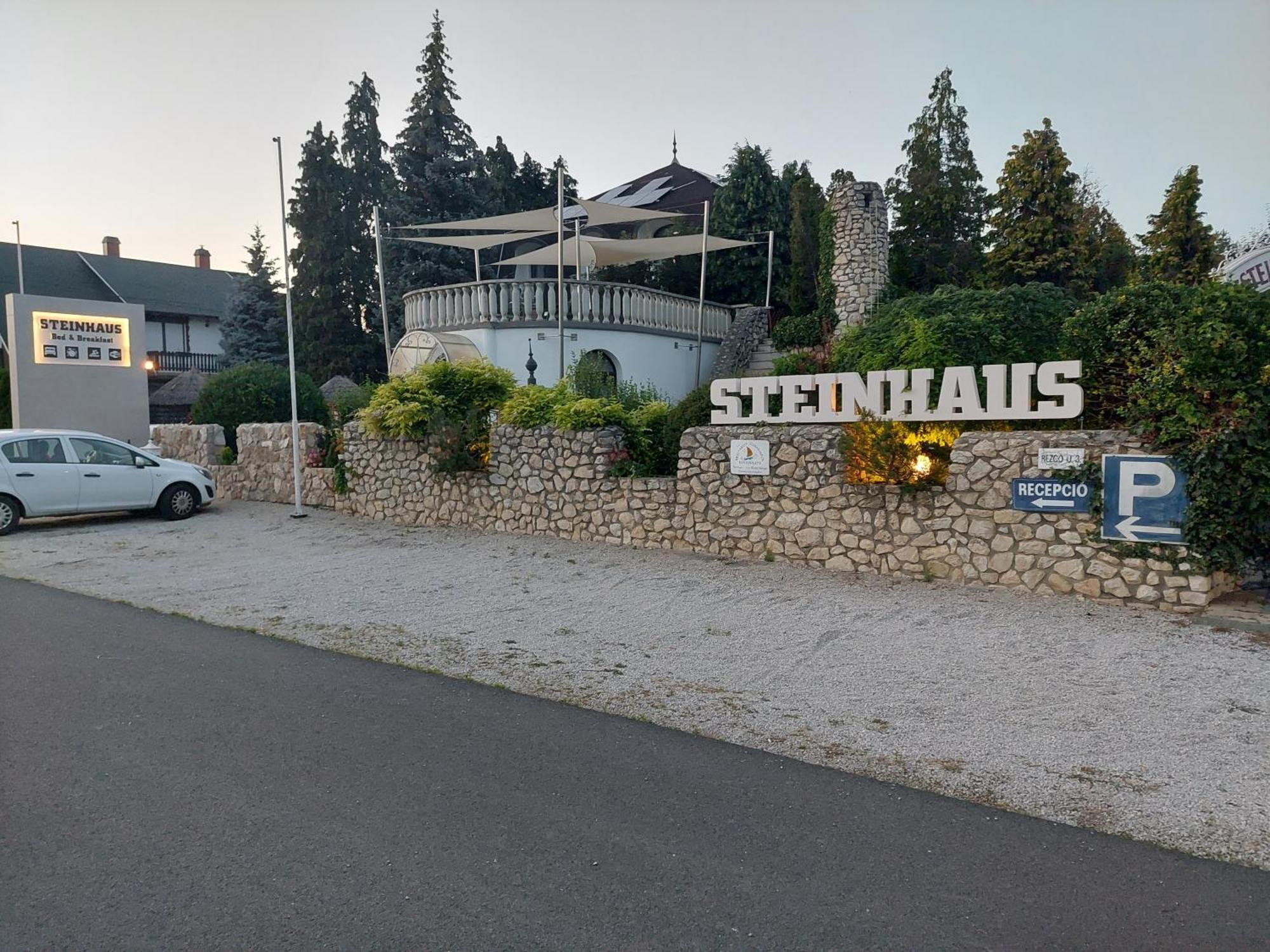 Steinhaus Bed & Breakfast Кестхей Екстер'єр фото