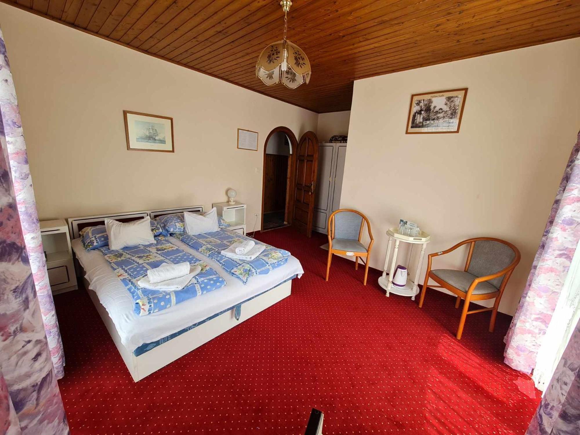 Steinhaus Bed & Breakfast Кестхей Екстер'єр фото