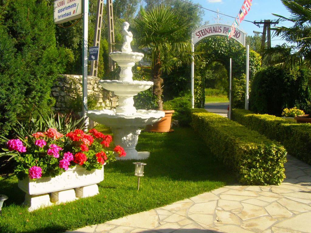 Steinhaus Bed & Breakfast Кестхей Екстер'єр фото