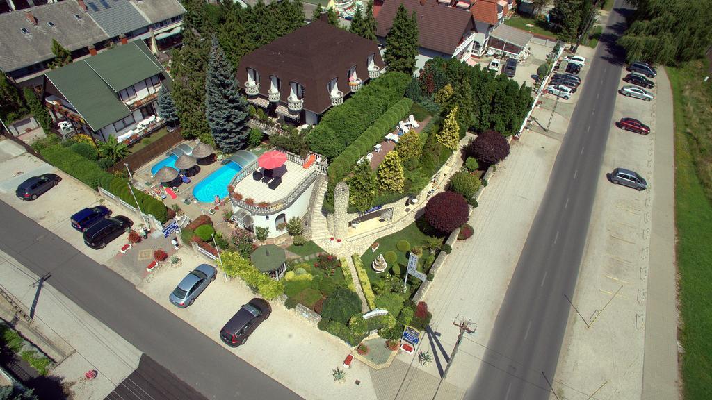 Steinhaus Bed & Breakfast Кестхей Екстер'єр фото