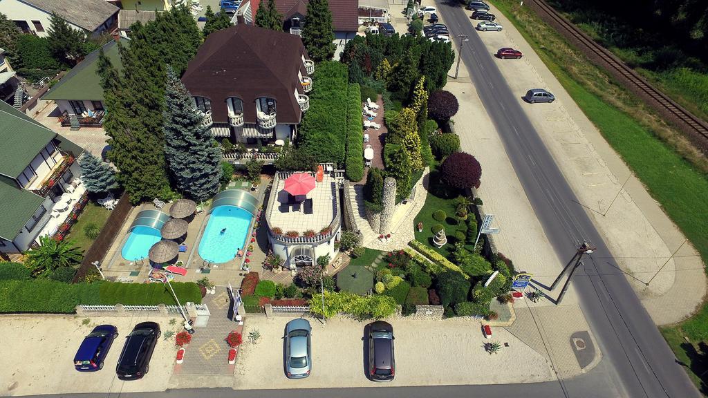 Steinhaus Bed & Breakfast Кестхей Екстер'єр фото