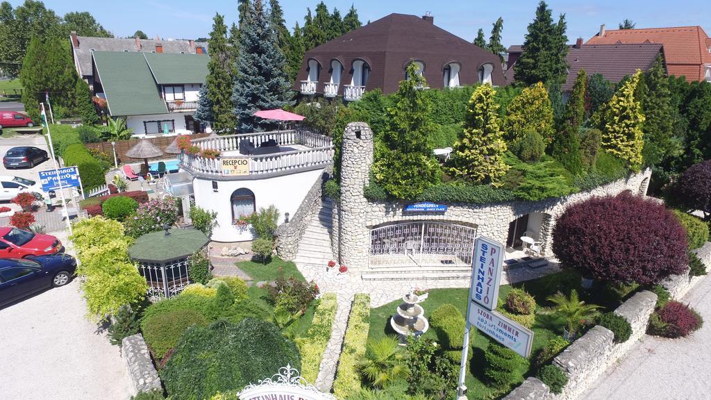 Steinhaus Bed & Breakfast Кестхей Екстер'єр фото