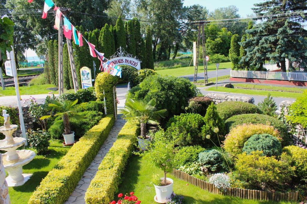 Steinhaus Bed & Breakfast Кестхей Екстер'єр фото