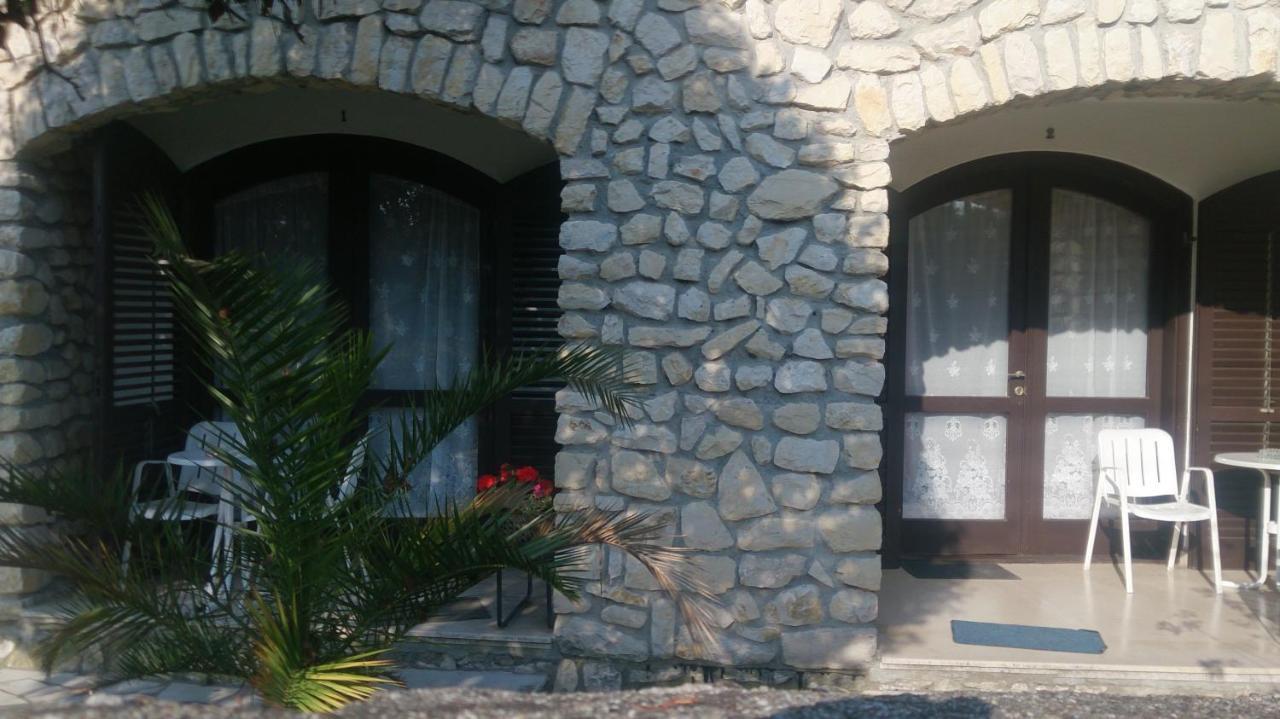 Steinhaus Bed & Breakfast Кестхей Екстер'єр фото