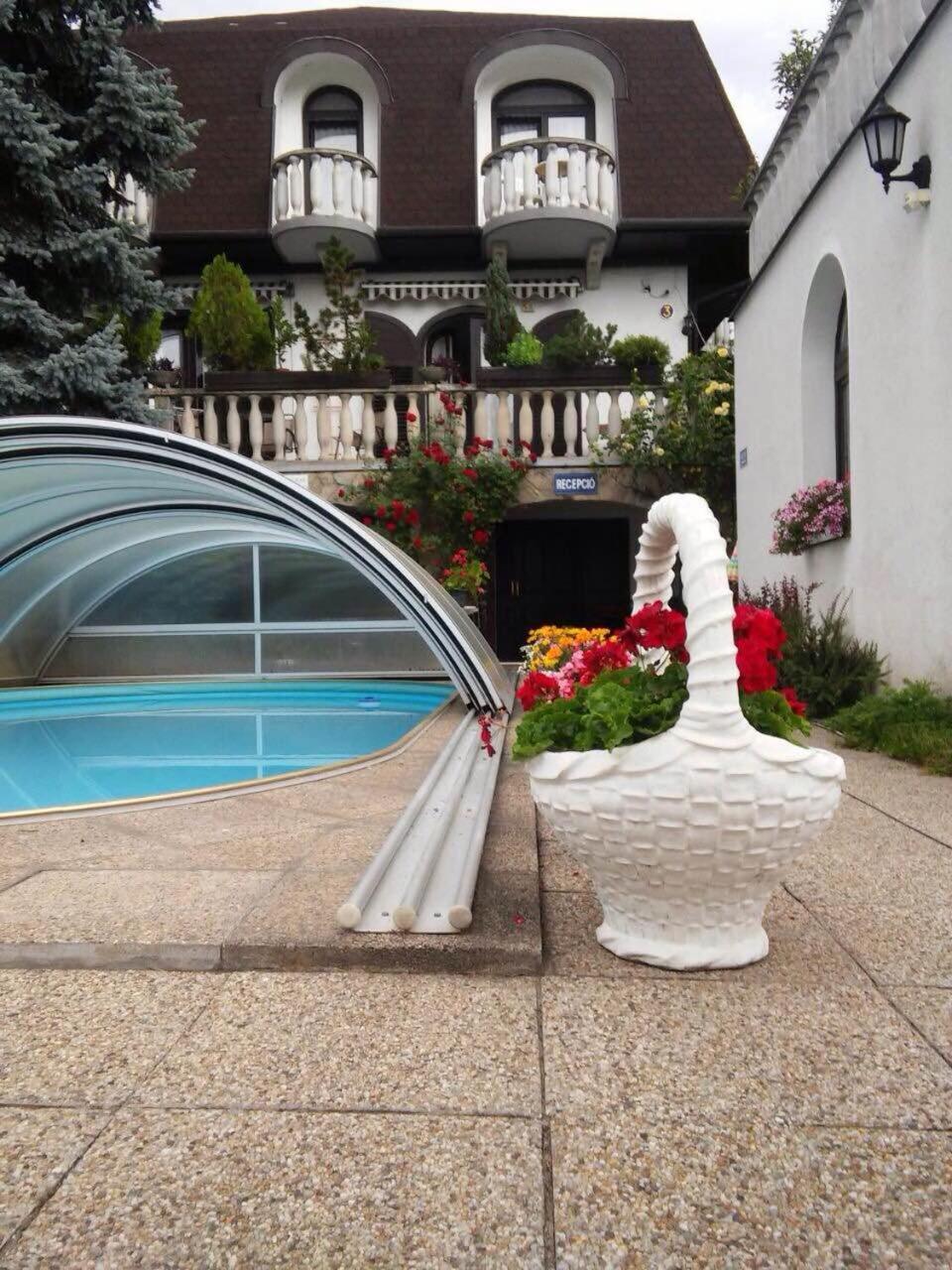Steinhaus Bed & Breakfast Кестхей Екстер'єр фото